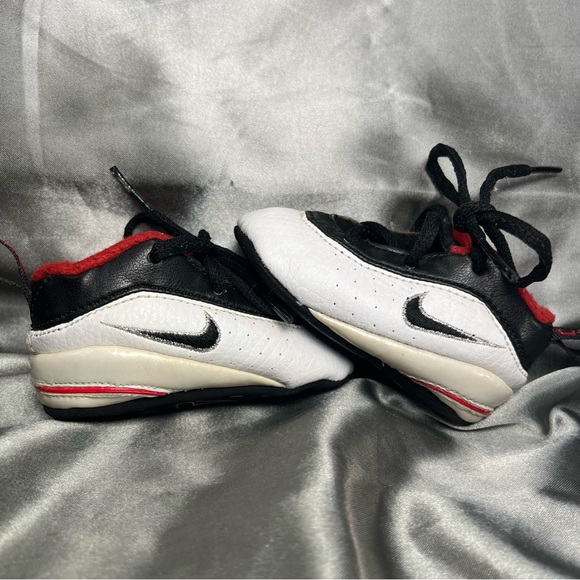 VTG 1999 Nike Pippen III 3 Infant Crib Shoes Size 1C Black White Red 850168-101 - Picture 1 of 12